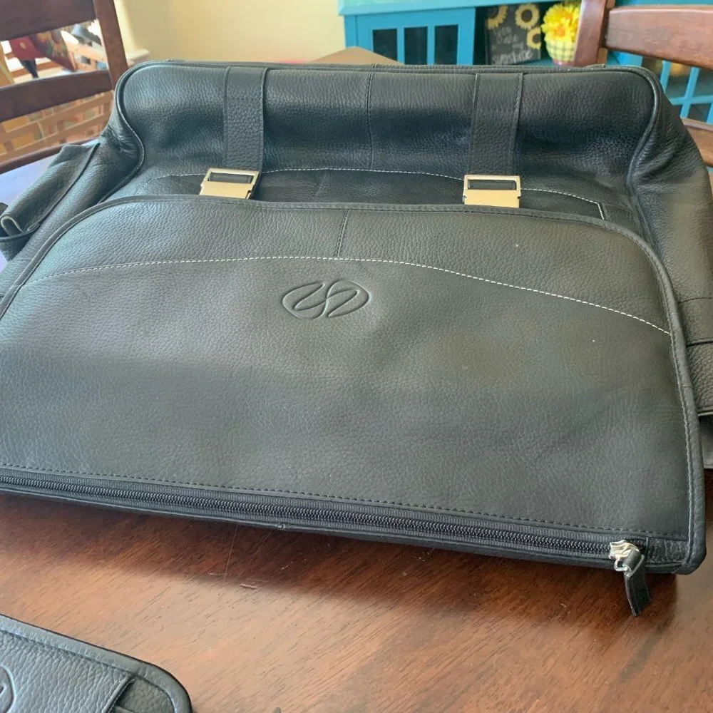 Premium Leather 14 MacBook Pro Messenger Bag w/Sleeve by Michael Santoro Design